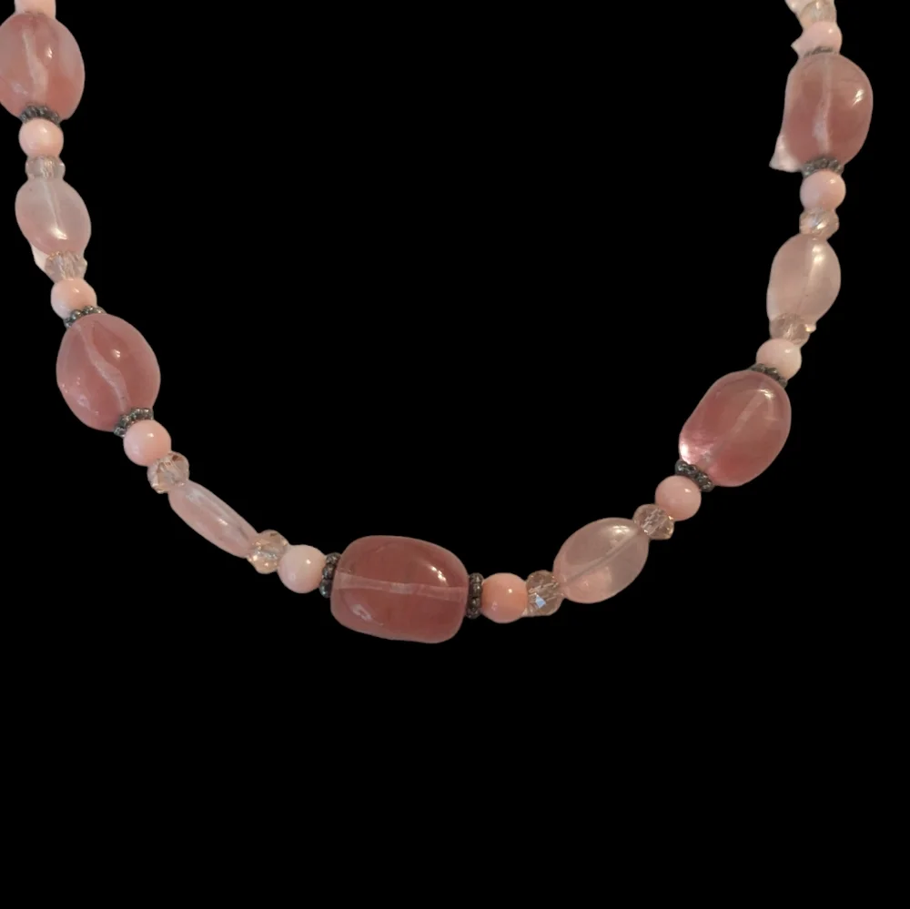 Vintage Shades Of Pink Beaded Silver Tone Toggle Clasps Necklace 24